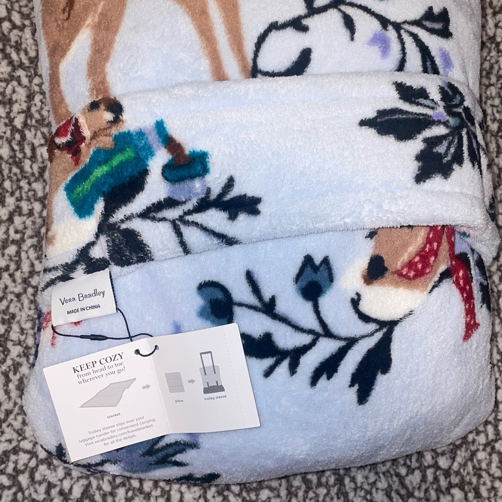 NWT VERA BRADLEY PLUSH MERRY MISCHIEF SNOW DAY FLEECE TRAVEL  CHRISMAS BLANKET